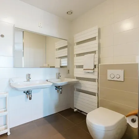 Zeeland Port Marina With Garage Apartment Ouddorp