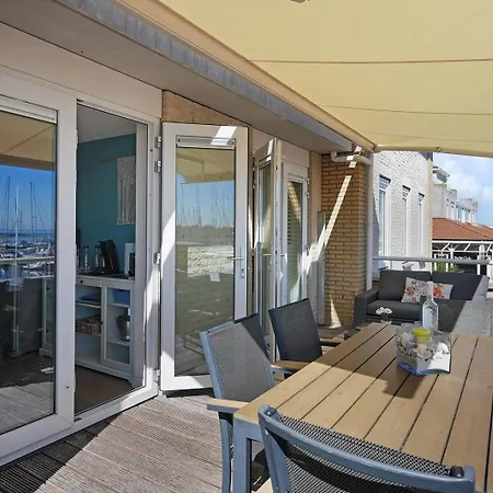 Zeeland Port Marina With Garage Apartment *