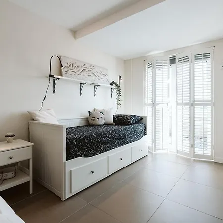 Apartment Zeeland Port Marina With Garage Ouddorp