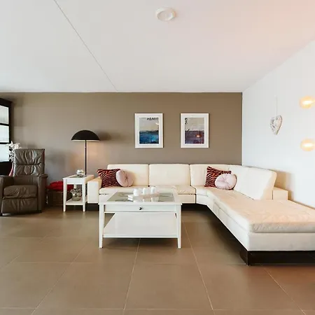 Zeeland Port Marina With Garage Apartment *